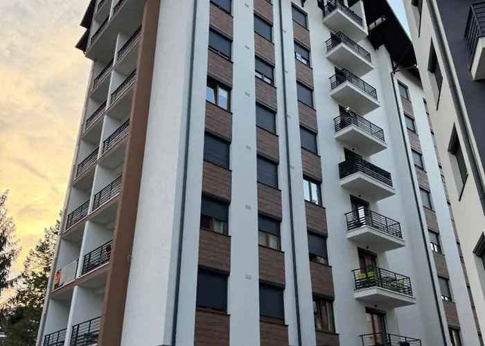 Aria アパート ズラティボール